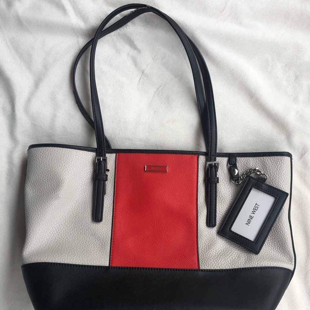 Nine West  323 Tote Bag